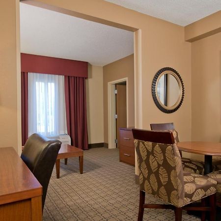 Russell Inn And Suites Старквилл Экстерьер фото