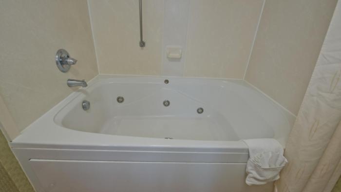 Russell Inn And Suites Старквилл Экстерьер фото