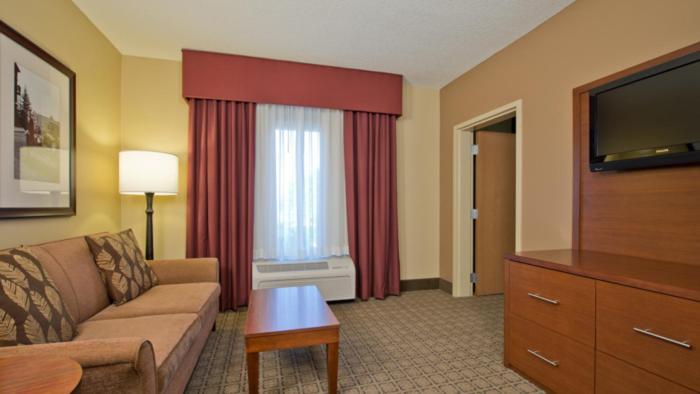 Russell Inn And Suites Старквилл Экстерьер фото